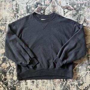 A&F crew neck sweatshirt